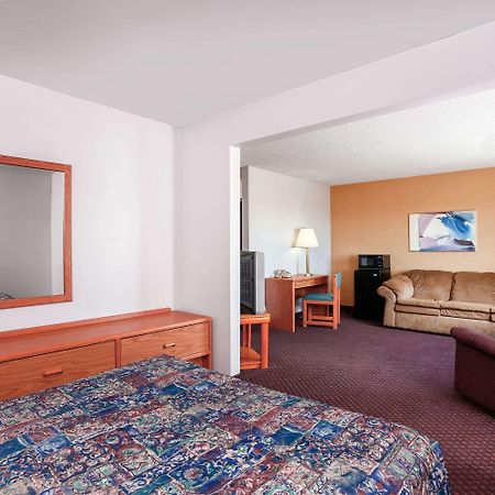 Travelodge By Wyndham Deer Lodge Montana Esterno foto