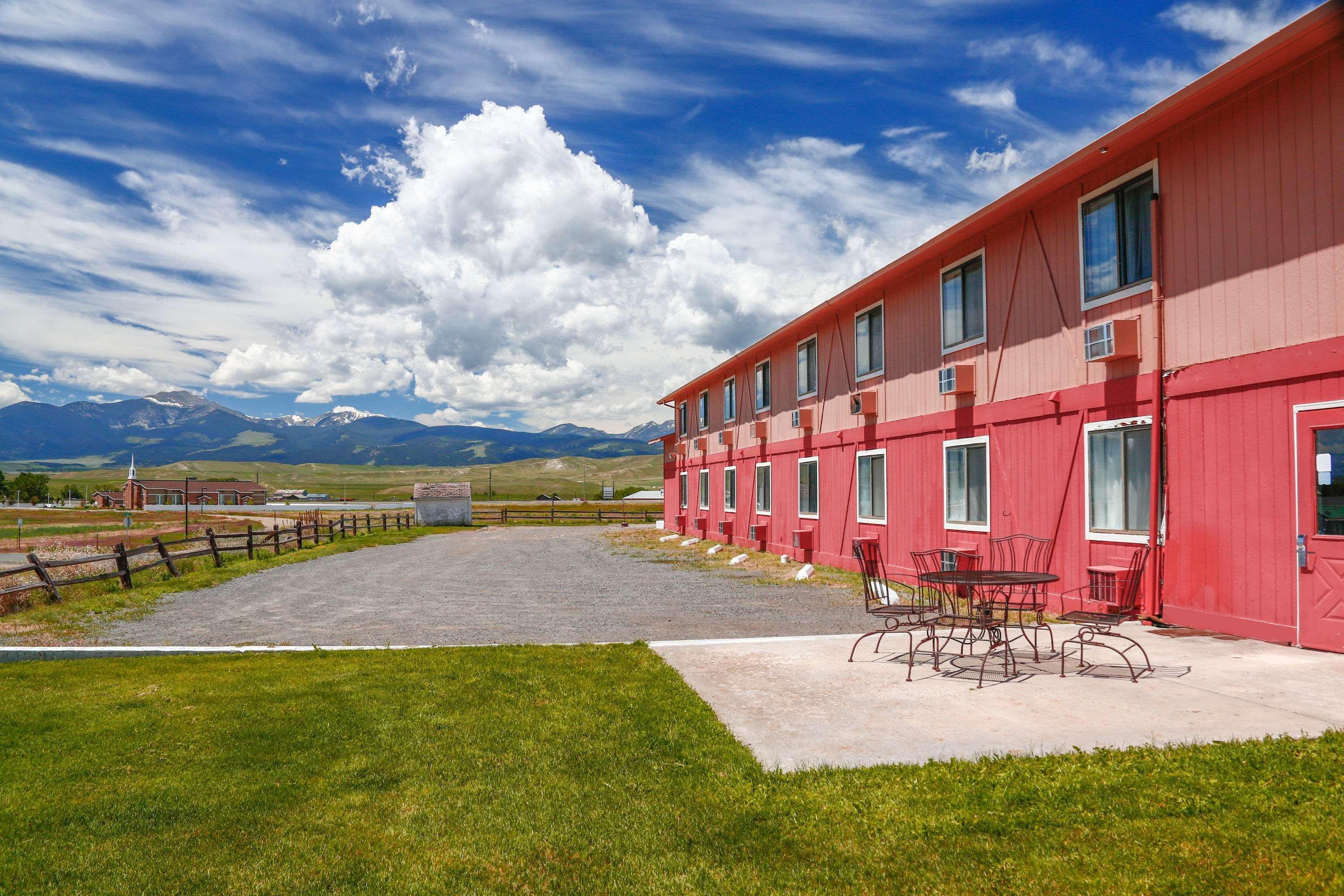 Travelodge By Wyndham Deer Lodge Montana Esterno foto