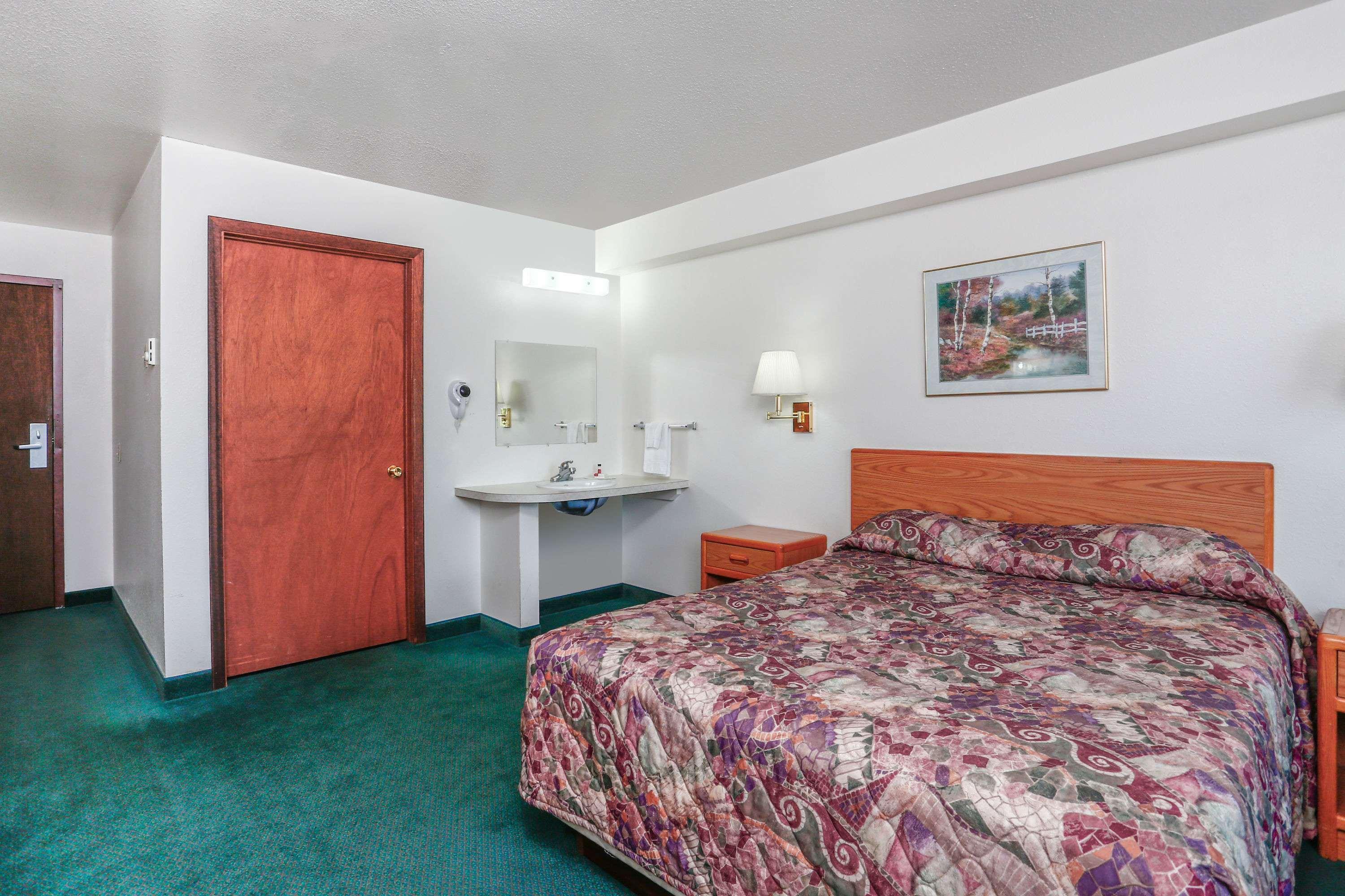 Travelodge By Wyndham Deer Lodge Montana Esterno foto